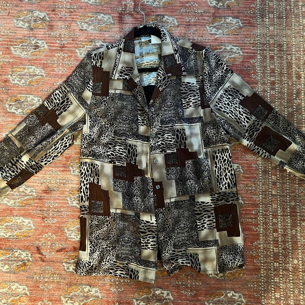 Vintage Animal Print Blazer/Thick Blouse - Perfect for Festivals